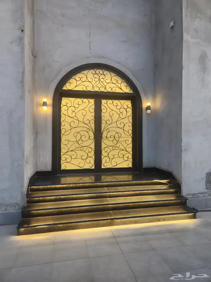 فيلا 900 م حي الصالحيه نظام شقق 3 ادوار 5