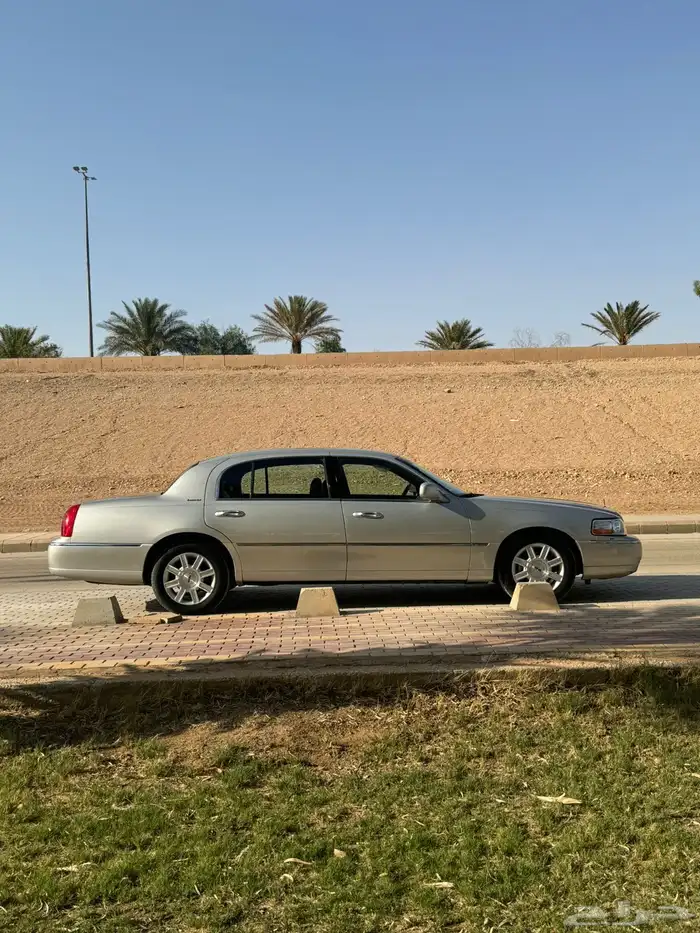 لينكون تاون كار لارج ممشى قليل 8