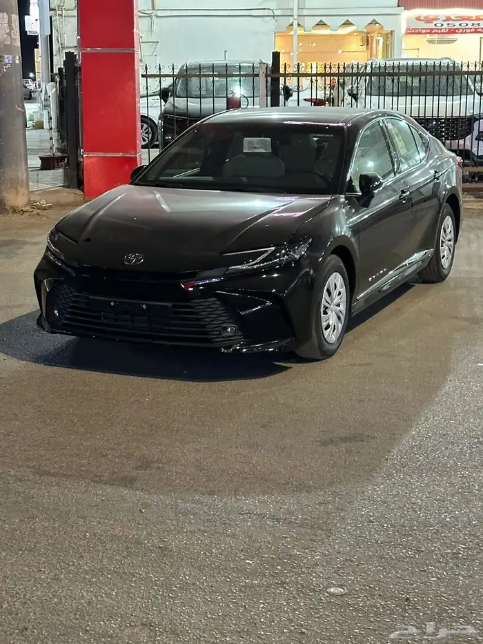 كامري ستاندر اسود 2025 بسعر 112.500 8