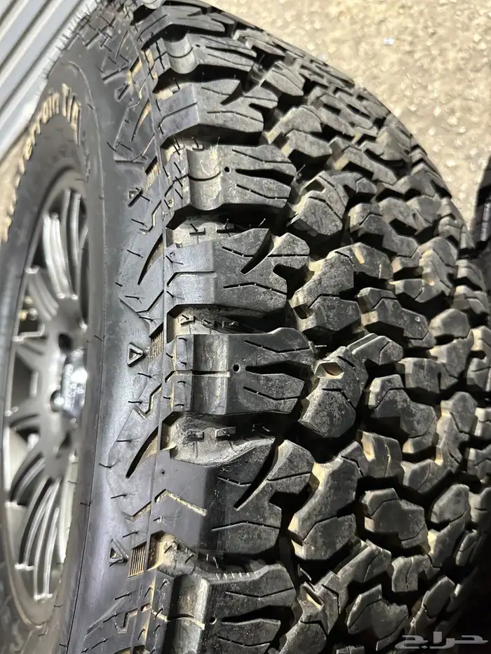 كفرات حجري مع جنوط برايد مقاس 17 فتك وافجي بزرعهاء 28