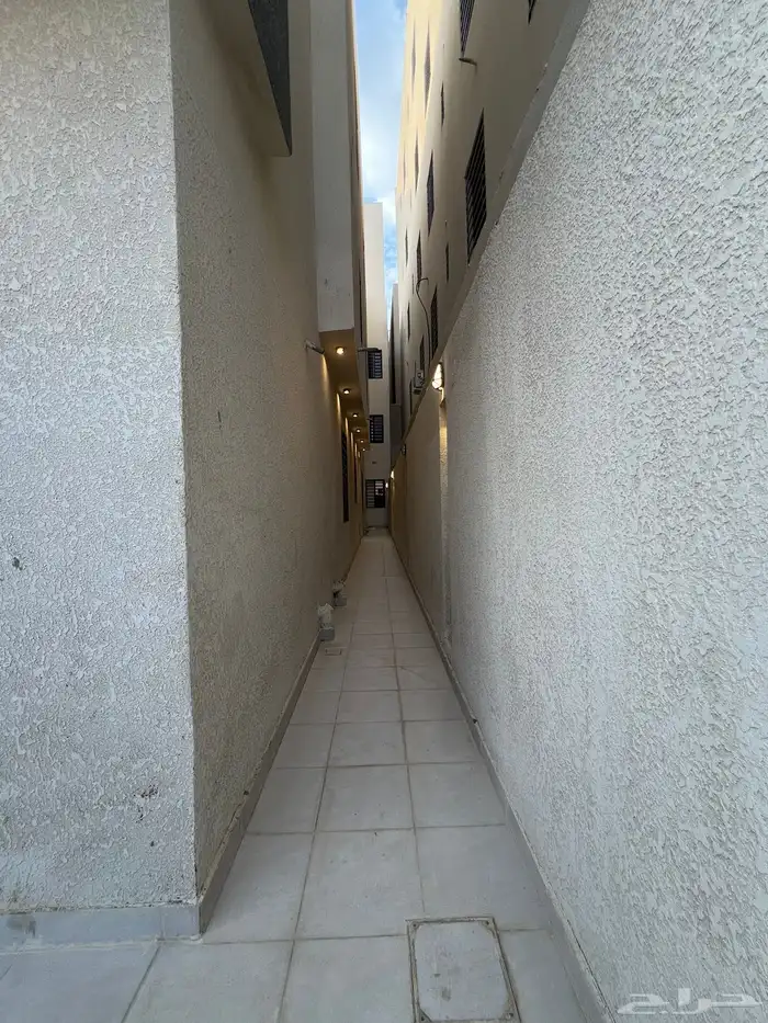 شقة دور ارضي للبيع ابها حي الروابي 9