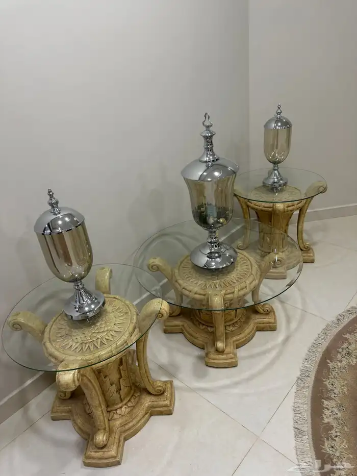 طاولات تراثية 0