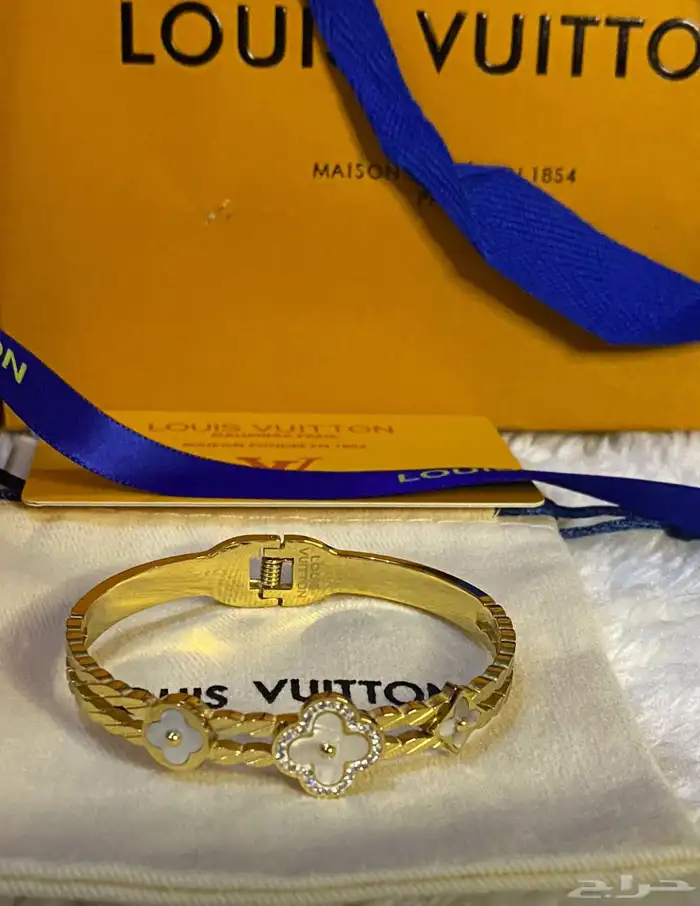 سلاسل واساور لويس فيتون مع الملحقات كواليتي 30