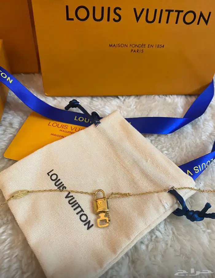 سلاسل واساور لويس فيتون مع الملحقات كواليتي 28