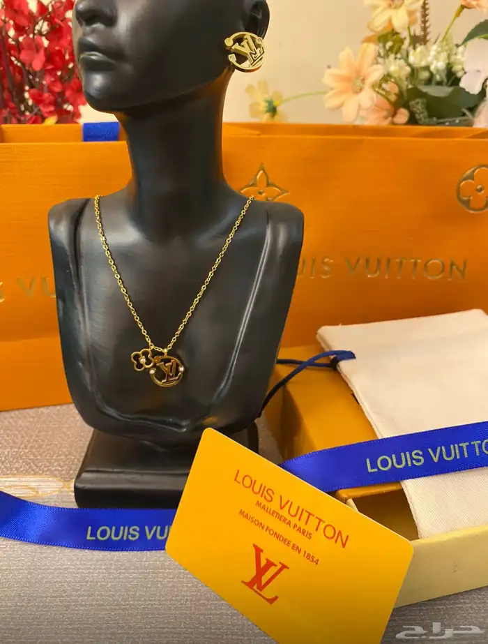 سلاسل واساور لويس فيتون مع الملحقات كواليتي 4