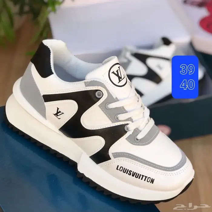 شوزات نسائيه ماركات عده 13