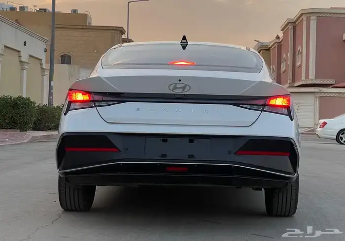 هونداي- إلنترا-2025-أصفار- بطاقة جمركية- كمفورت- بنزين 7