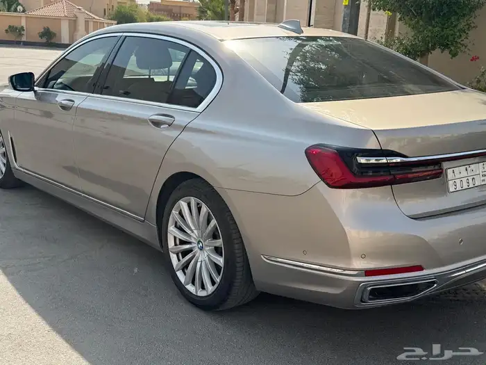 بي ام 730 2020 2