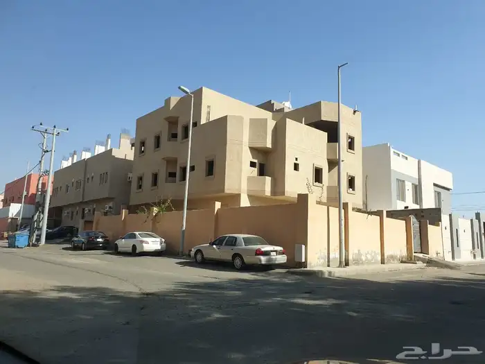 عمارة على شارعين للبيع في مخطط بريمان 0