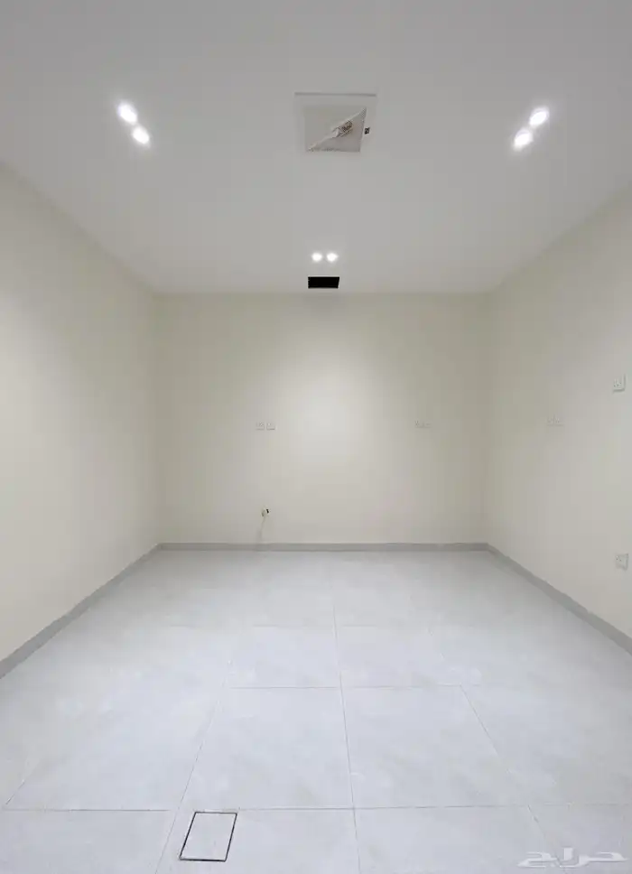 شقة تمليك مدخل مستقل بحي السكب مساحة واسعة ب 570 الف 5