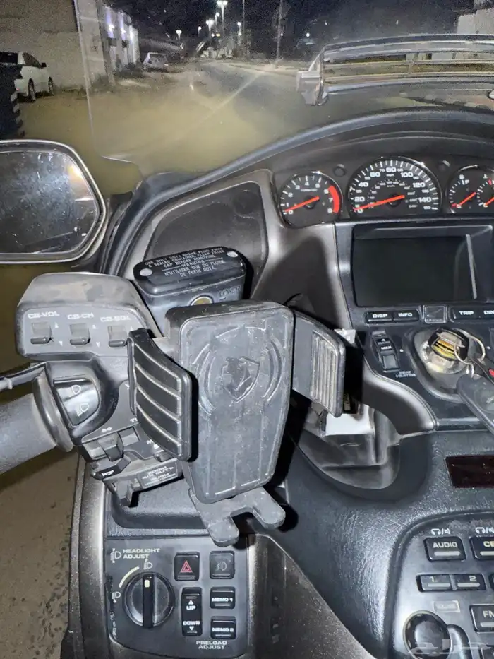 للبيع قولد ونق 2008 8