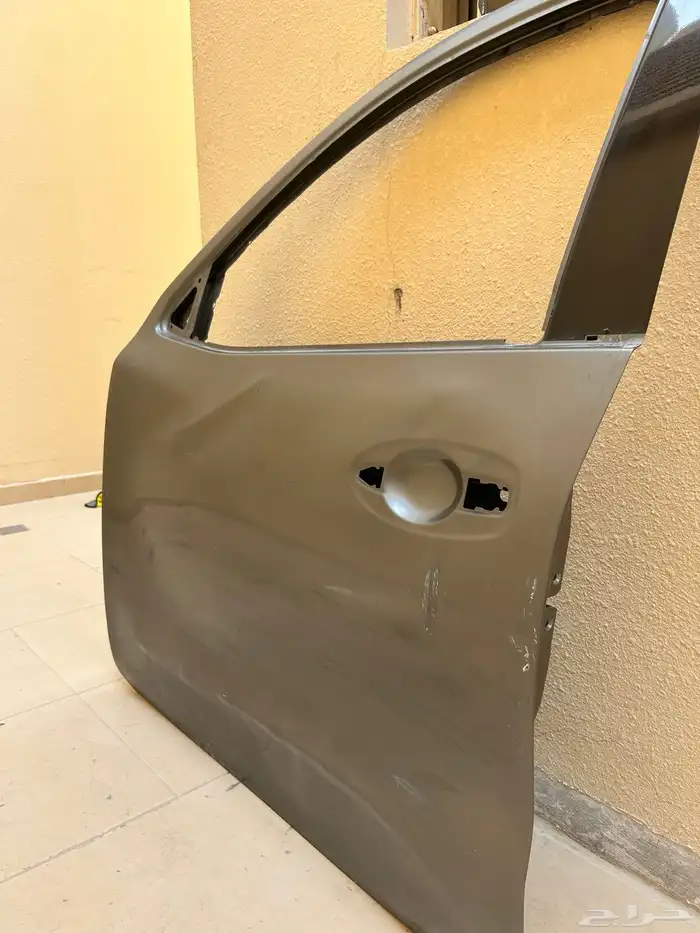 باب نيسان اكستيرا للبيع وكالة 0