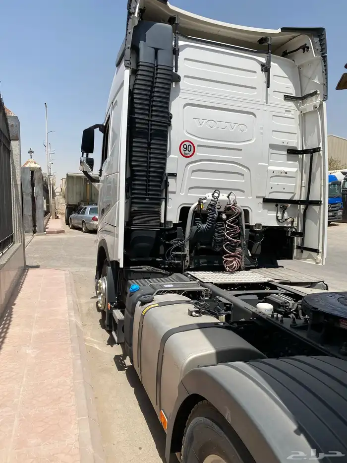 شاحنة فولفو 2021 VOLVO 4