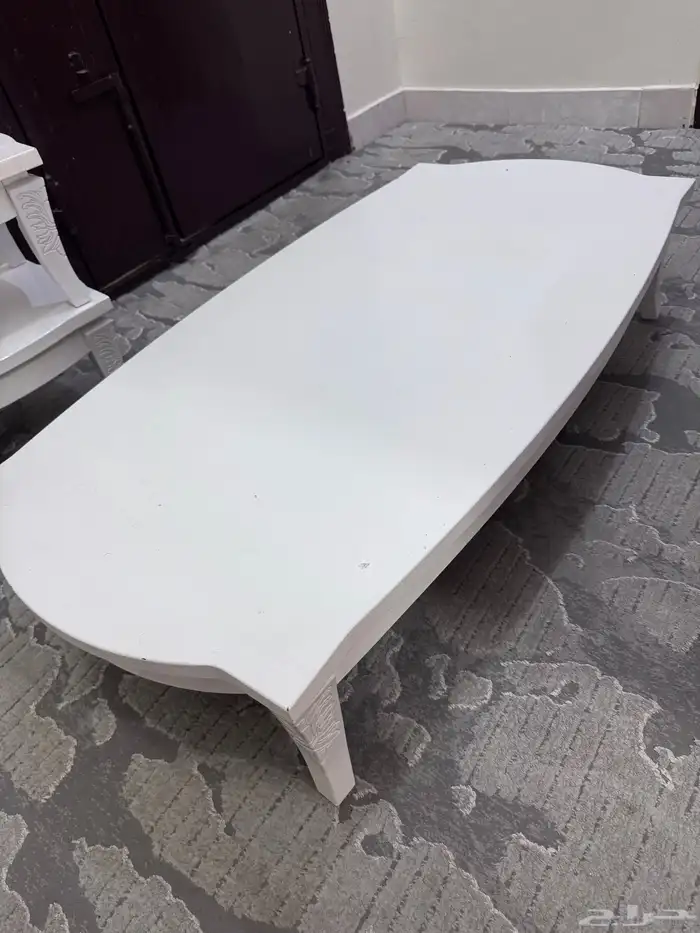 طاوله ارضيه مع 4 خدمات 0