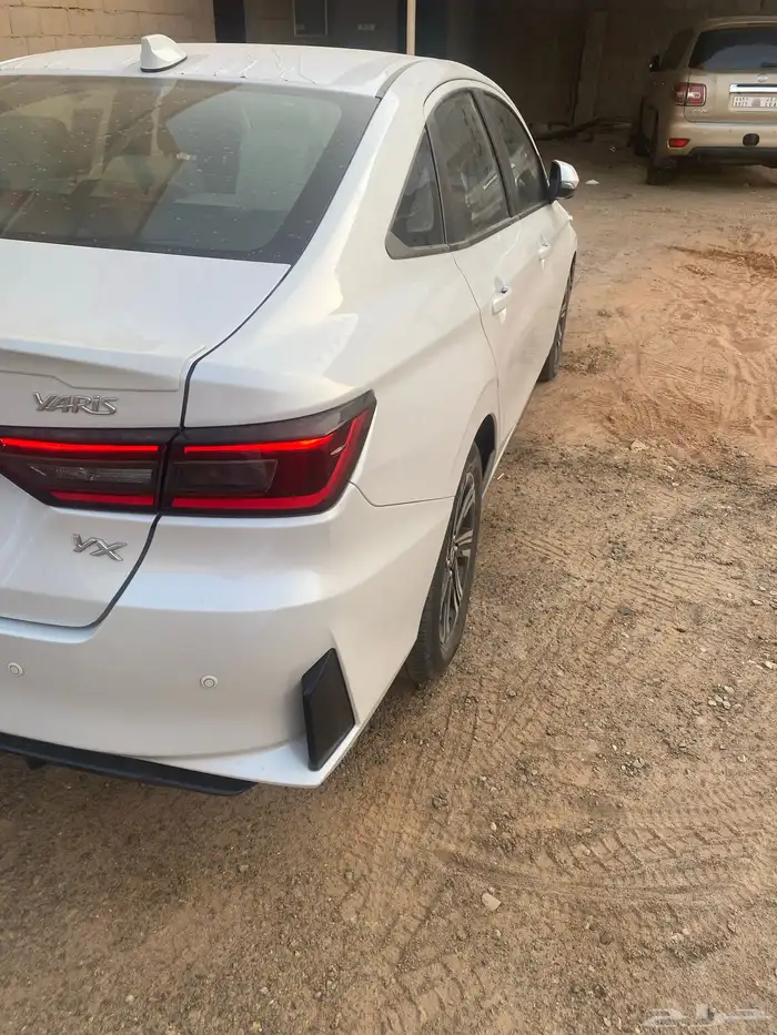 يارس فل كامل مالك اول ماشيه 65 شبه جديده 1