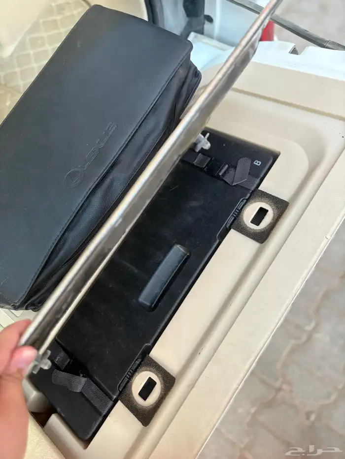 لكزس ال اكس 13
