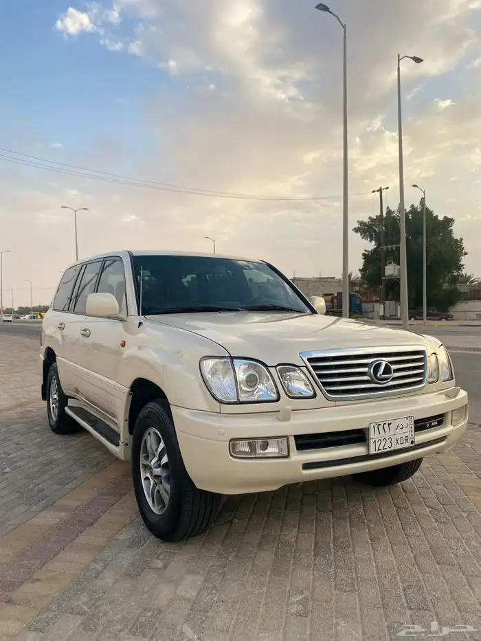 جيب لكزس Lx470 لون كريمي 2006 ممشى 400 17