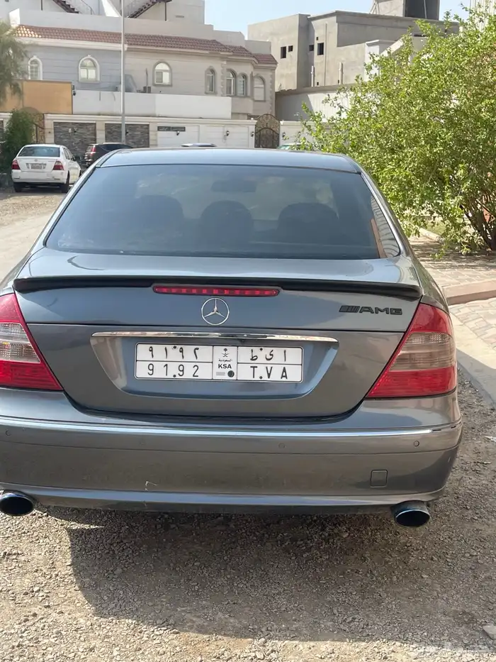 مرسيدس E200 7