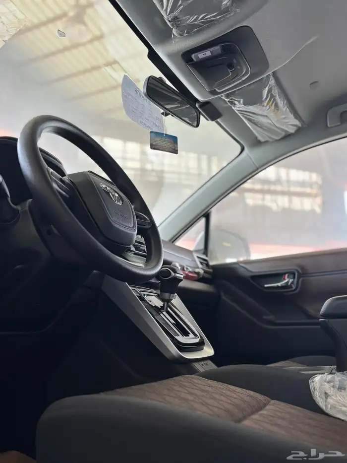 تويوتا انوفا 2025 3