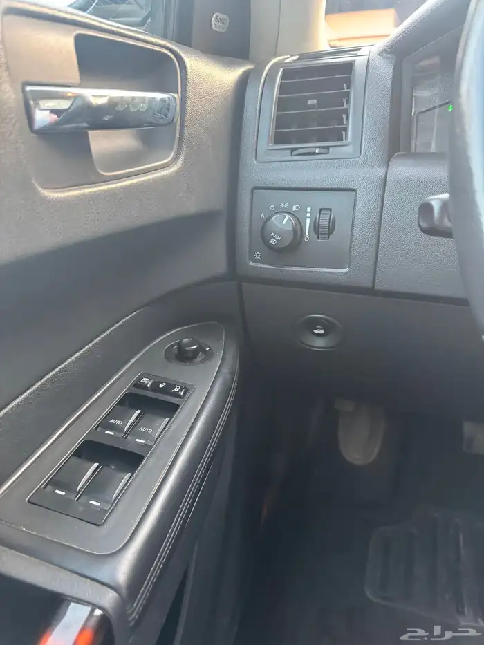كرايزلر C300 2009 ( تم البيع ) 12