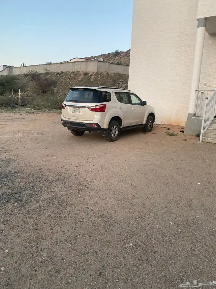 ايسوزو MUX 5