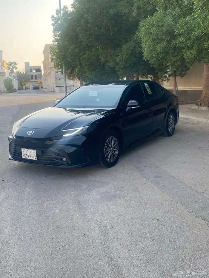 كامري اسود 2025 فئة E جديدة 0