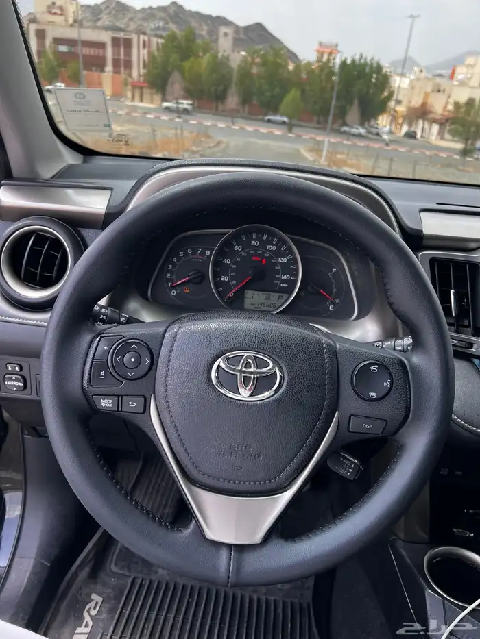 للبيع تويوتا راف فور RAV4 8