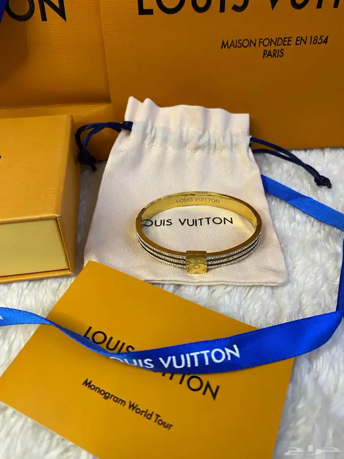 سلاسل واساور لويس فيتون مع الملحقات كواليتي 31