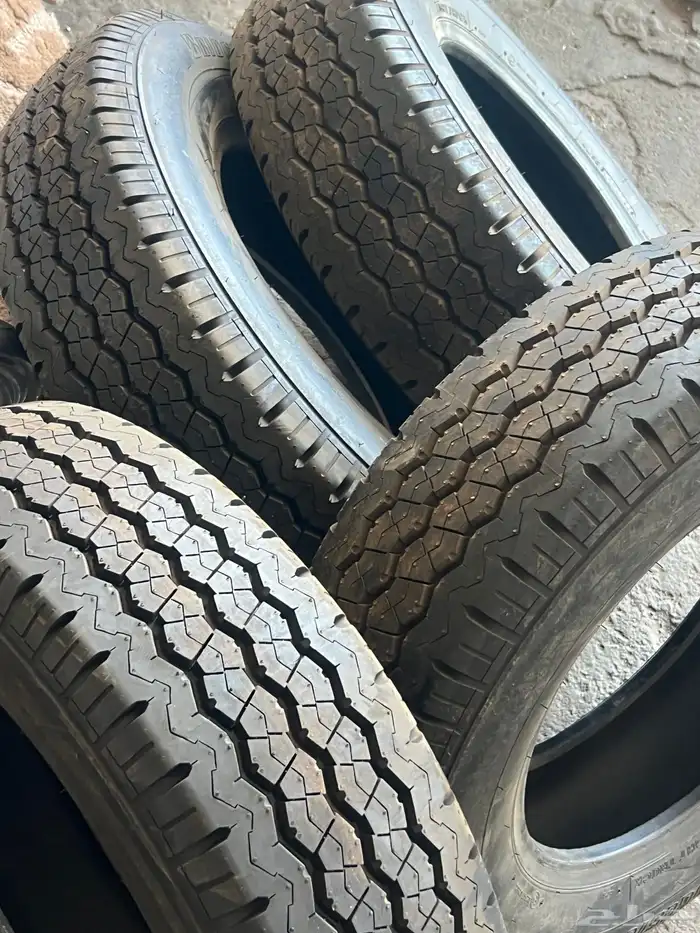كفرات برجستون جديد موديل 23 في سنه ضمان مقاس 195R15 1