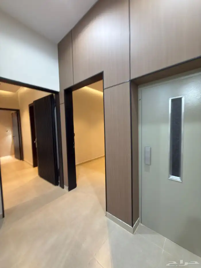 للبيع شقق سكنيه فاخرة طريق المدينه العسكريه بخميس مشيط 8