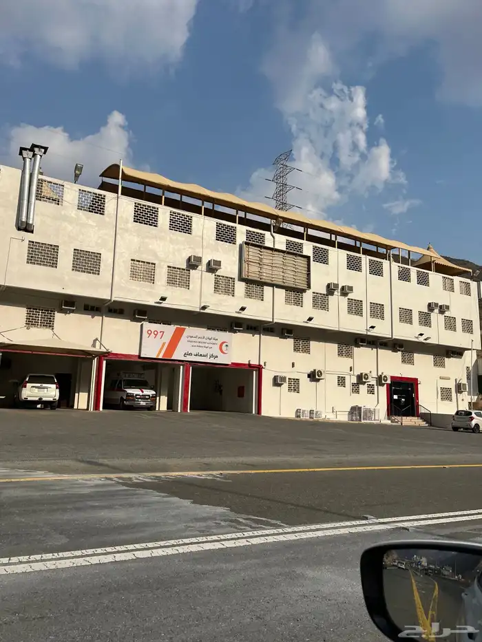 فرصه استثماريه مطعم في موقع ممتاز للإيجار 0