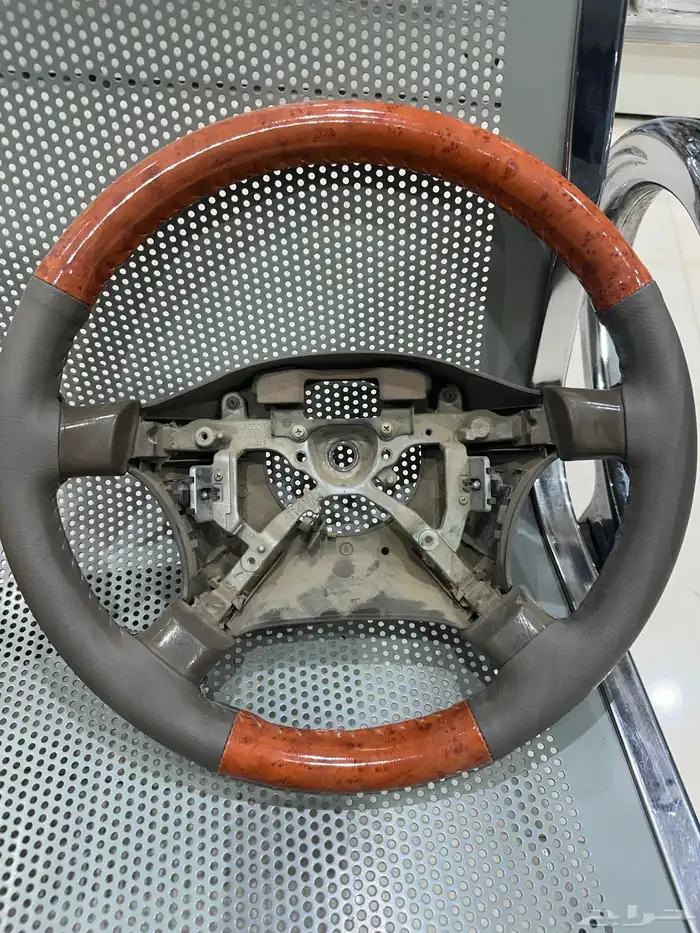 طاوه لاندكروزر 2001 0