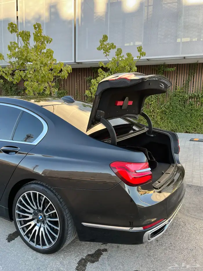 BMW 740li 2016 0