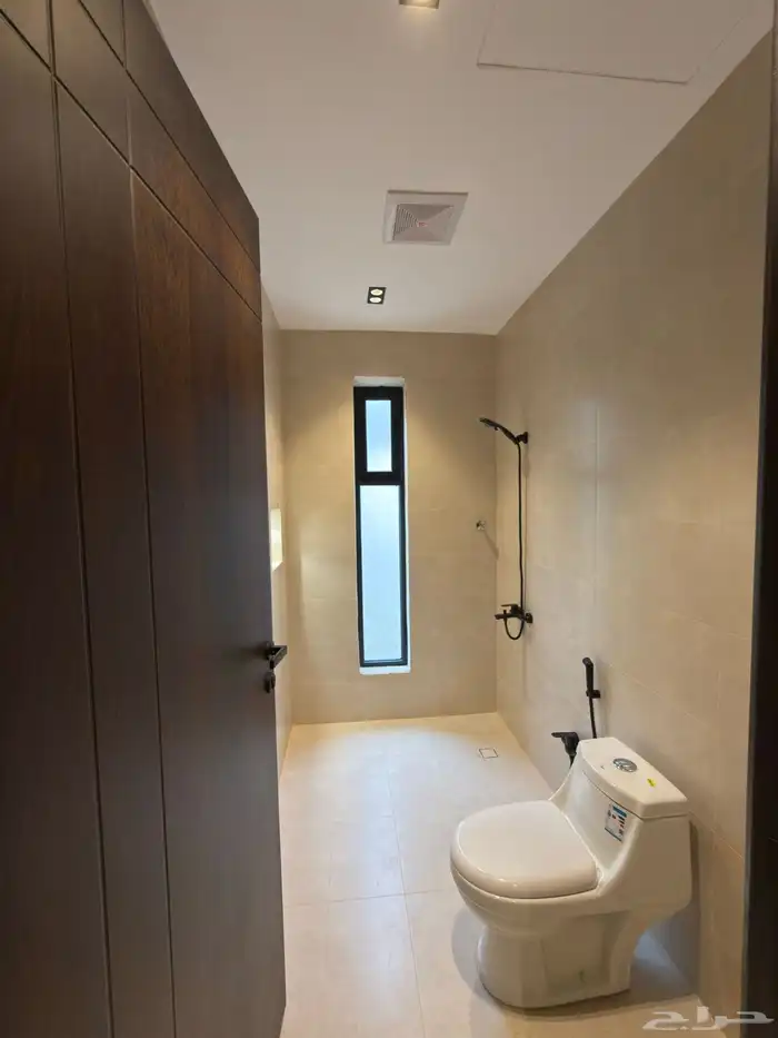 للبيع شقق سكنيه فاخرة طريق المدينه العسكريه بخميس مشيط 24