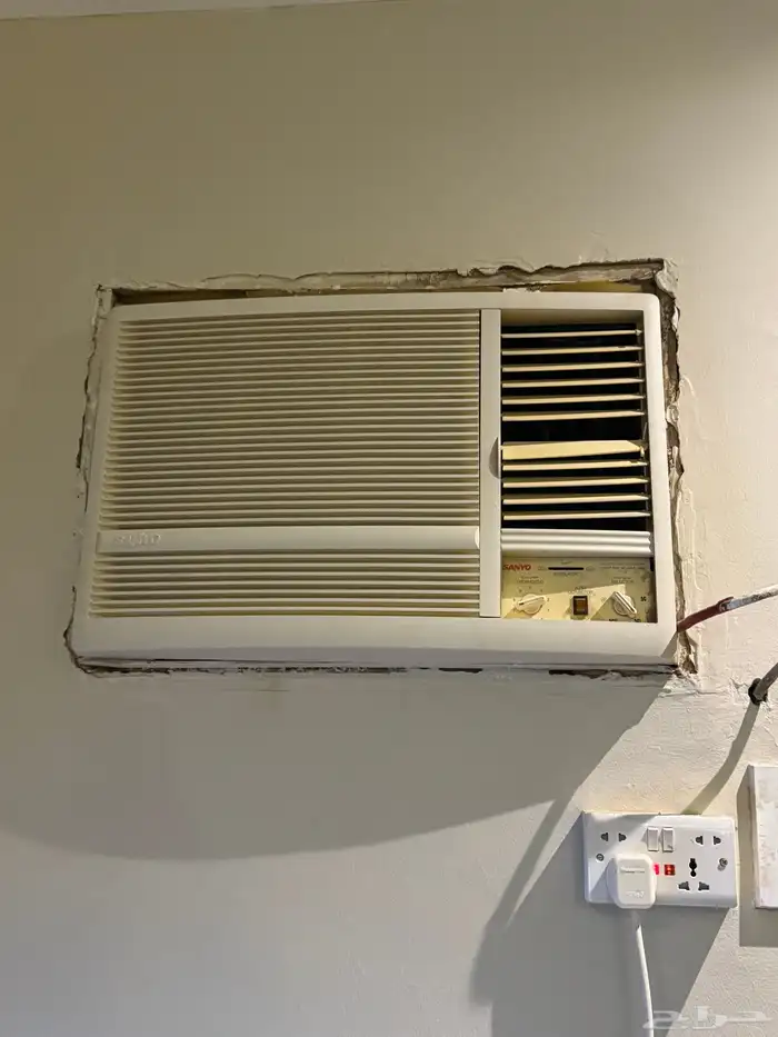 مكيف سانيو لون ابيض 0