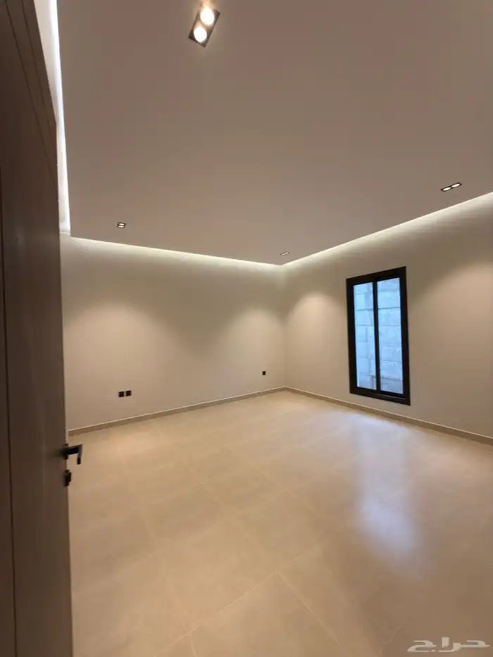 للبيع شقق سكنيه فاخرة طريق المدينه العسكريه بخميس مشيط 23