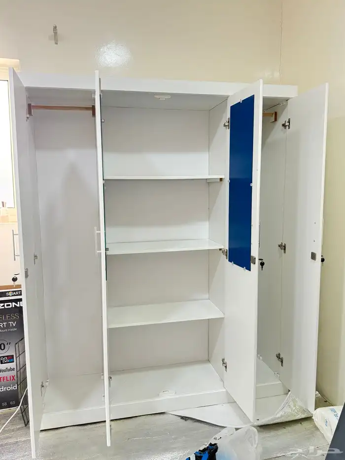دولاب اربع ابواب 1