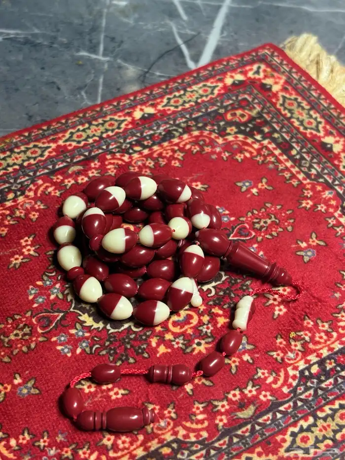 مسباح بلياردو عنابي 2
