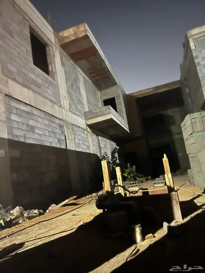 للبيع فيلا  وشقق عظم في الروابي خلف الجوزات 800م 1