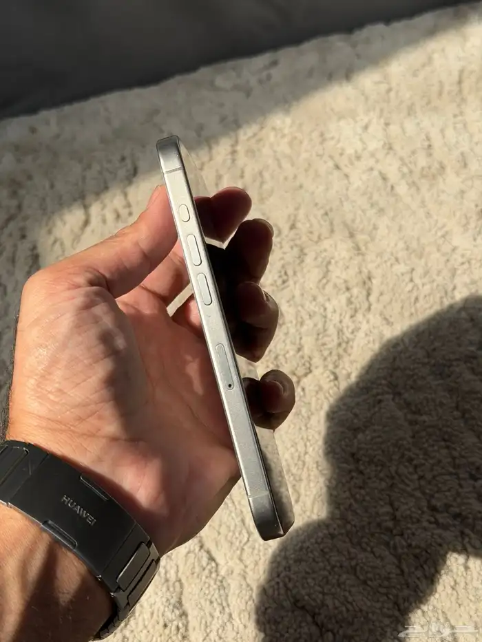 ايفون 15 برو -تيتانيوم- 4