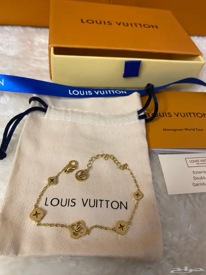 سلاسل واساور لويس فيتون مع الملحقات كواليتي 18