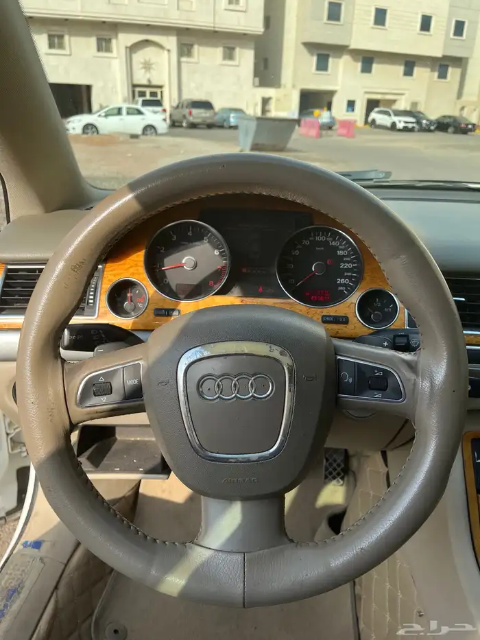 Audi اودي A8 2009 0