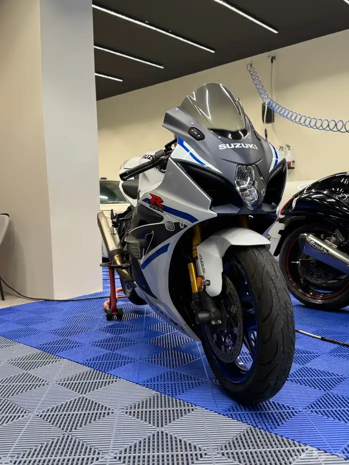 دباب ريس سوزوكي 1000 RR 1
