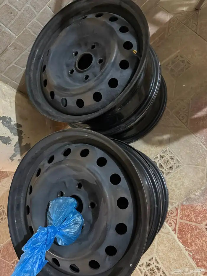 للبيع جنوط كامري حديد وطيس 1