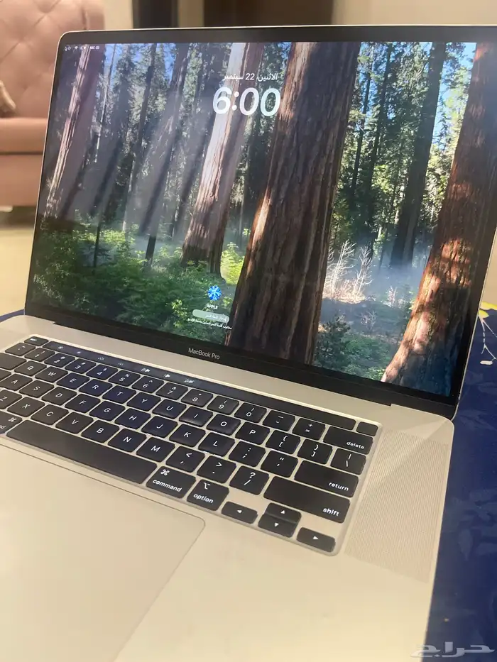 ماك بوك برو 2019 تاتش بار 1