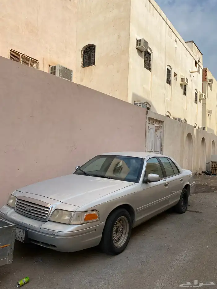 فورد فكتوريا 1