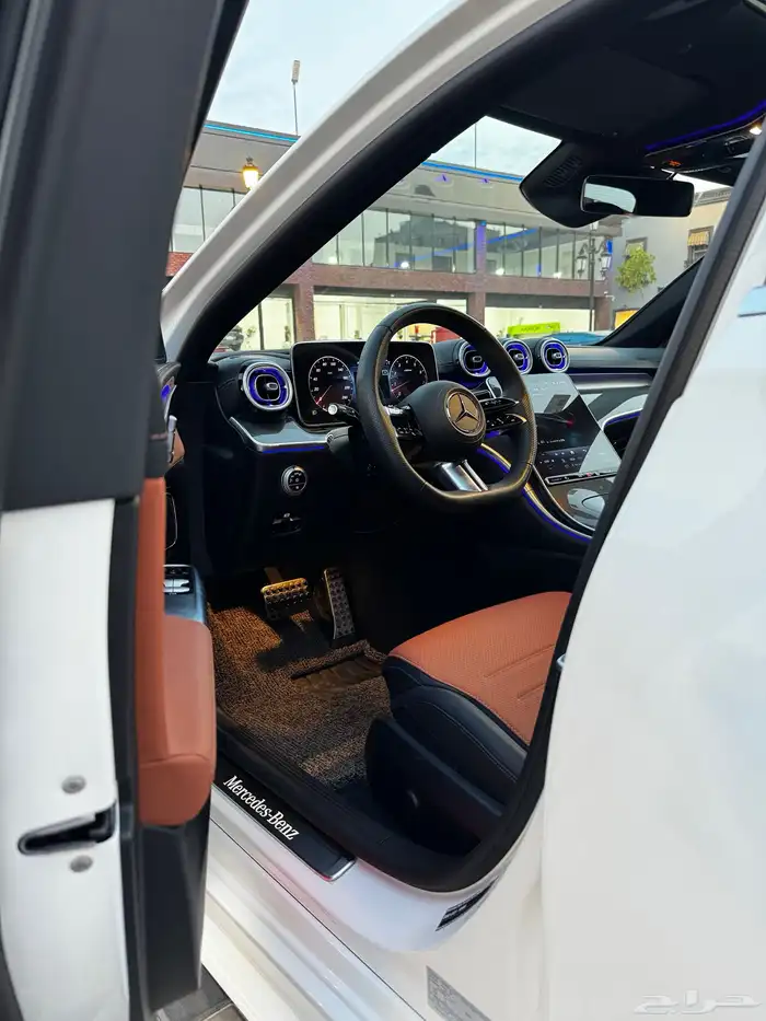 مرسيدس C300 4MATIC 28