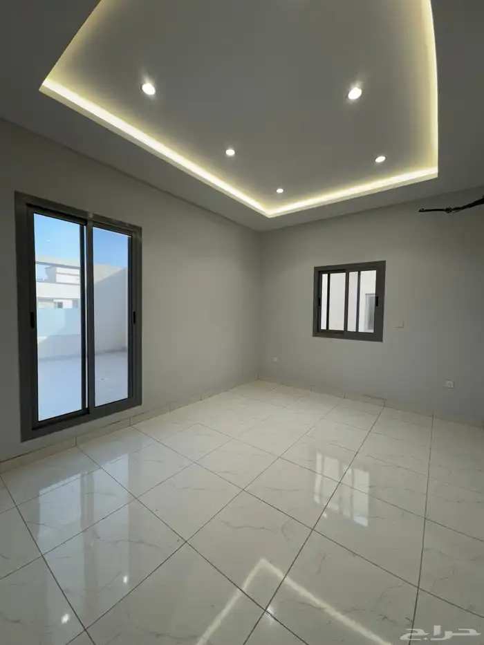 عرض روف 5 غرف حي المروة السعر 700 2