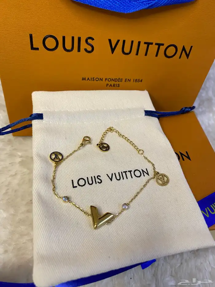 سلاسل واساور لويس فيتون مع الملحقات كواليتي 24