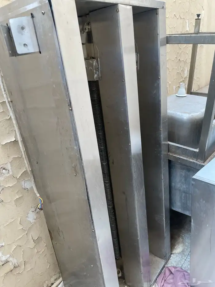 طاولات وأحواض ستيل وشواية شاورما وأفران 3